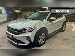 Volkswagen Taigo - 1.0 TSI LIFE BNS adaptive cruise, airco , apple car play, trekhaak