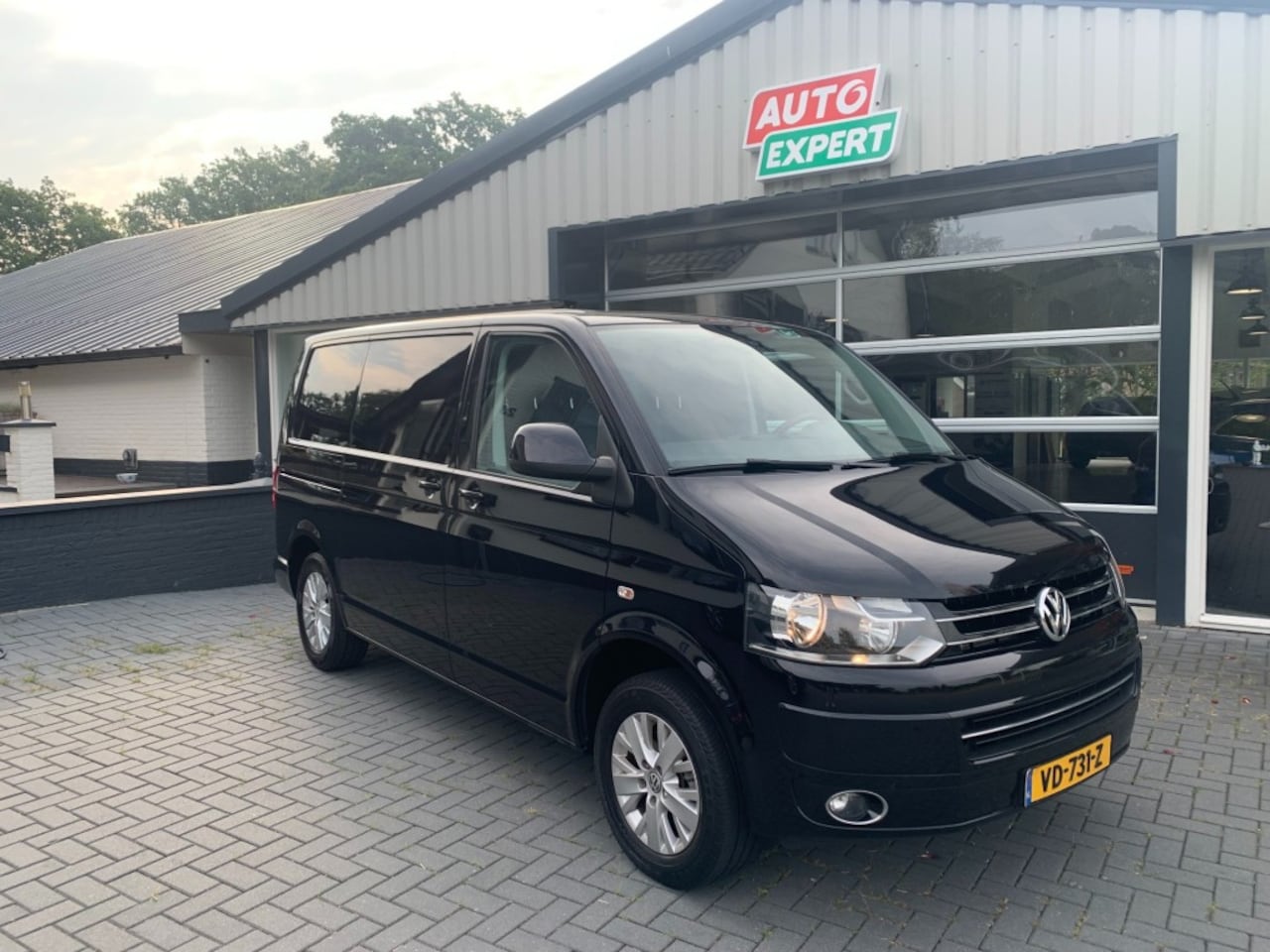 Volkswagen Transporter - 2.0 TDI L1H1 BM DC Comfortline 2.0 TDI L1H1 BM DC Comfortline, All-in prijs inclusief Nieuwe apk en afleverbeurt! - AutoWereld.nl
