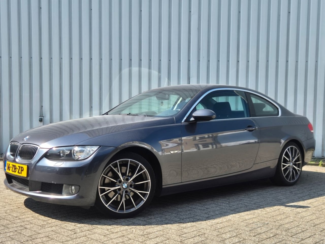 BMW 3-serie - 325I HIGH EXECUTIVE met brandschade - AutoWereld.nl