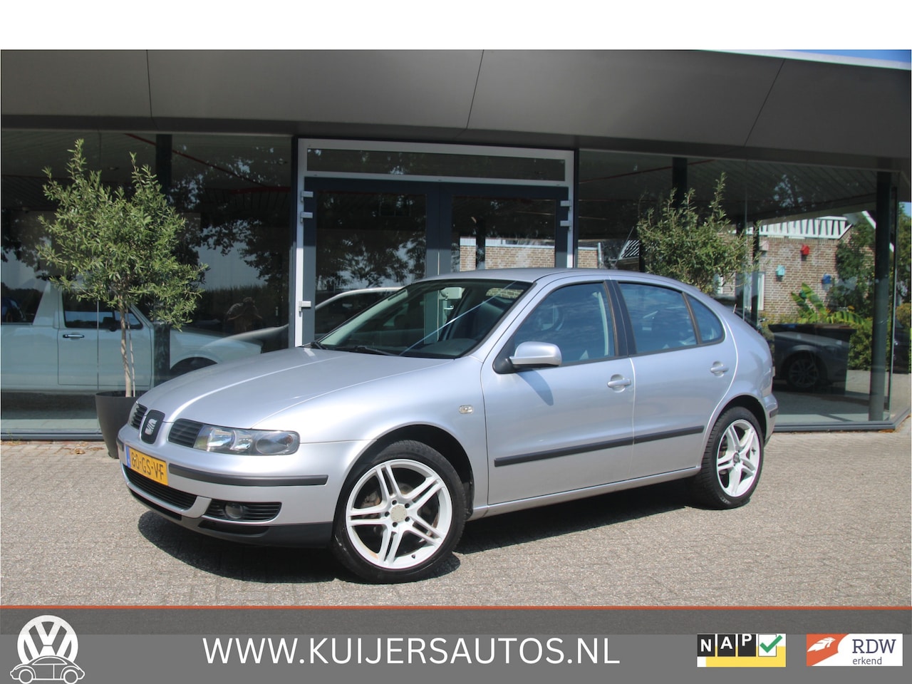 SEAT Leon - 1.6-16V Signo | Airco | Cruise | - AutoWereld.nl