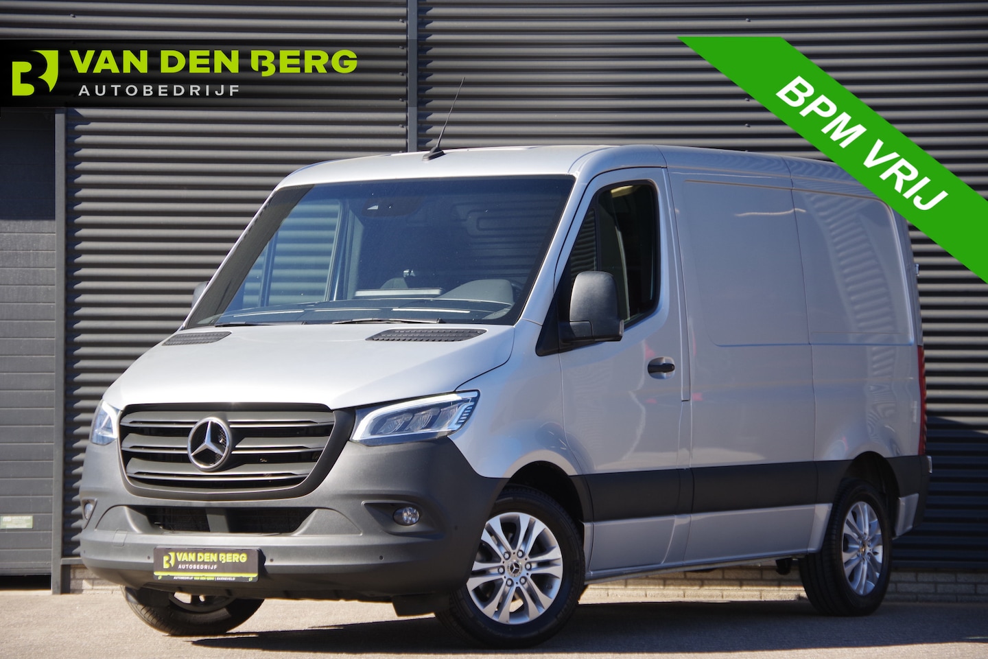 Mercedes-Benz Sprinter - 317 1.9 CDI L1H1 RWD AUT. LED, ADAPT. CRUISE, MBUX 10'', GEV. STOEL, CAMERA, NAVI, CLIMA, - AutoWereld.nl