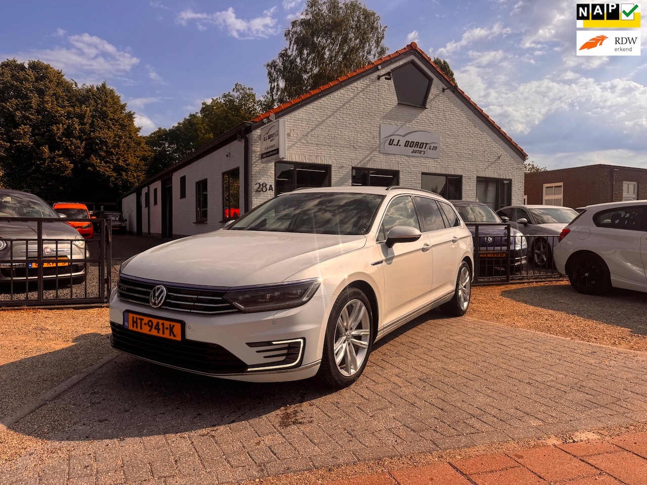Volkswagen Passat Variant - 1.4 TSI GTE Highline plug in hybride zeer netjes - AutoWereld.nl