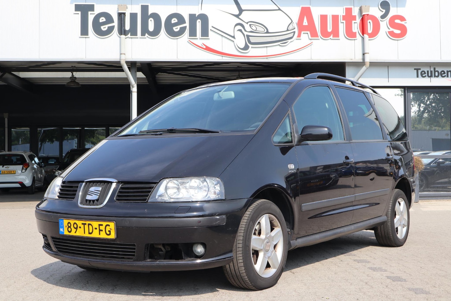 SEAT Alhambra - 1.8-20VT Reference | Cruise control | Climate control | Stoelverwarming | Trekhaak - AutoWereld.nl