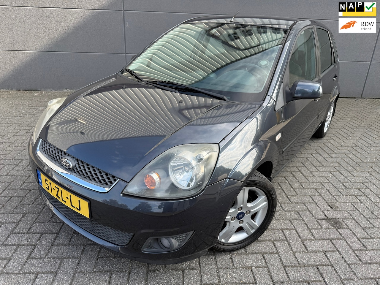 Ford Fiesta - 1.3-8V Futura*AIRCO*APK*NAP*ELK-RAAM - AutoWereld.nl