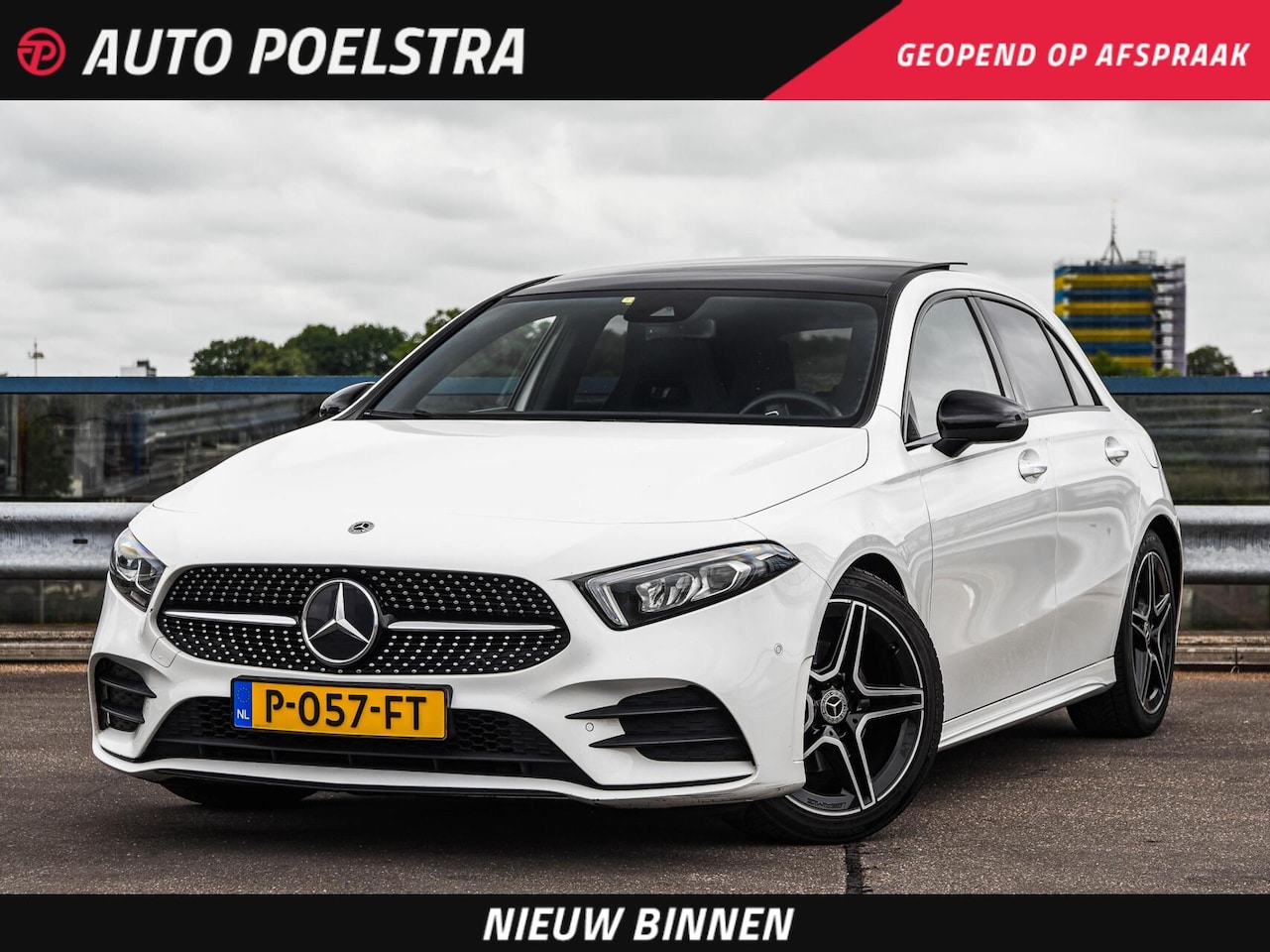 Mercedes-Benz A-klasse - 180 d AMG Night Edition | Panoramadak | Sfeerverlichting | Widescreen | Camera | LED | Sto - AutoWereld.nl