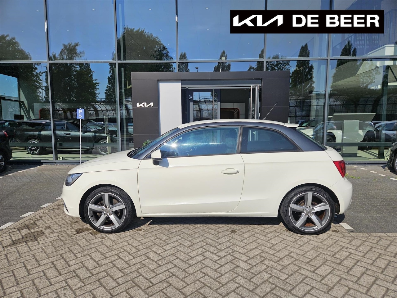 Audi A1 - 1.4 TFSI Ambition Pro Line Business 1.4TFSI 90KW Ambition ProLine Business (Handel/ Export) - AutoWereld.nl