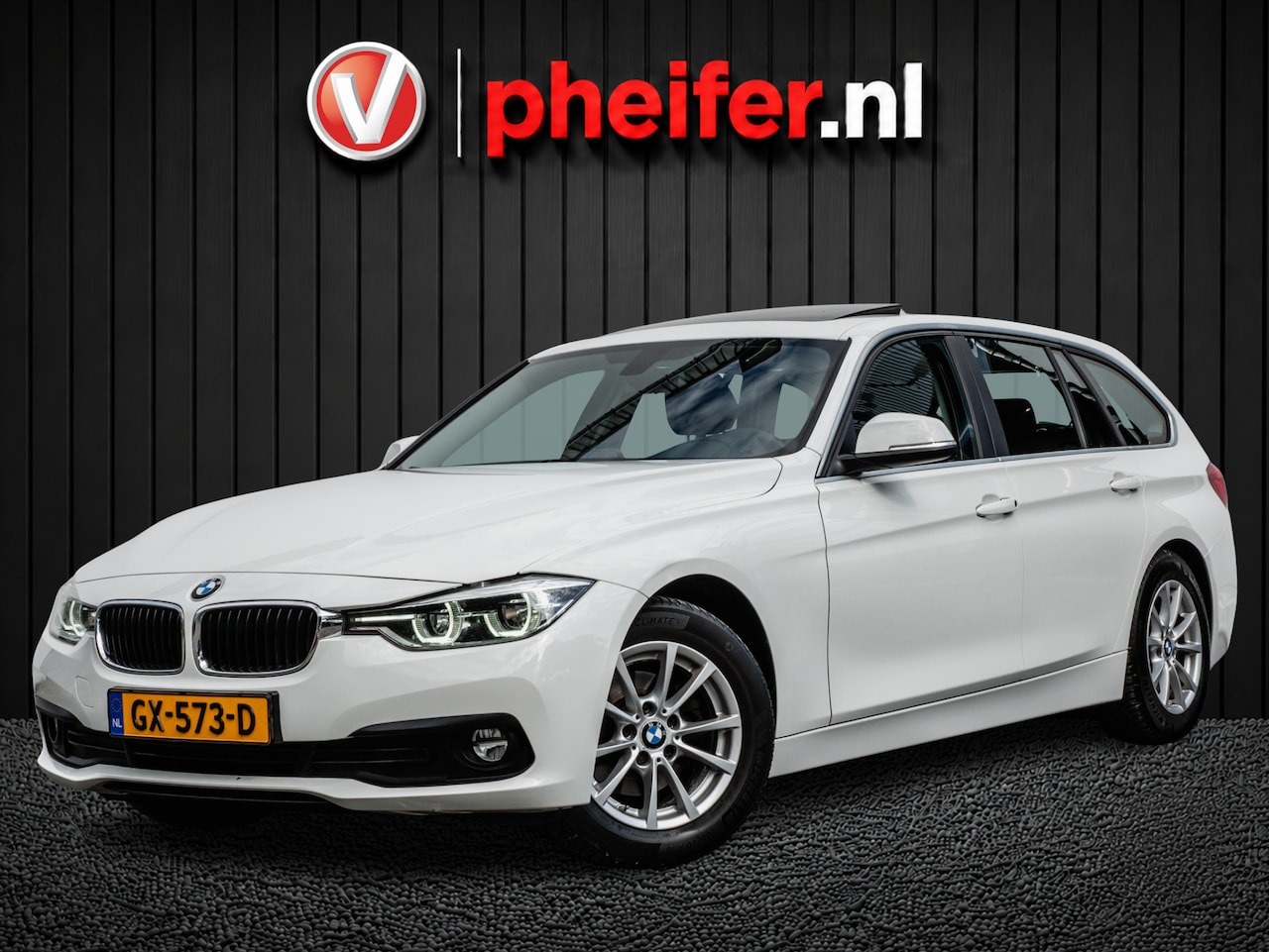 BMW 3-serie Touring - 316d Corporate Lease Essential Elek. panoramadak/ Sportstoelen/ Cruise control/ Full map n - AutoWereld.nl
