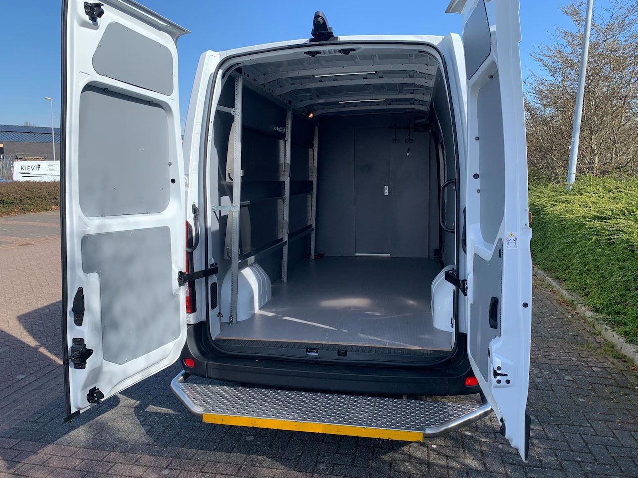Renault Master - T35 2.3 dCi 135 L3H2 Comfort T35 2.3 dCi 135 L3H2 Comfort ( is echt!! Z.G.A.N.-Ruil of inruil mog.) - AutoWereld.nl