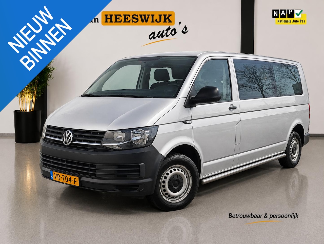 Volkswagen Transporter - 2.0 TDI L2H1 Comfortline INCL. BTW/BPM 102 Pk |Airco | elktr. pak. - AutoWereld.nl