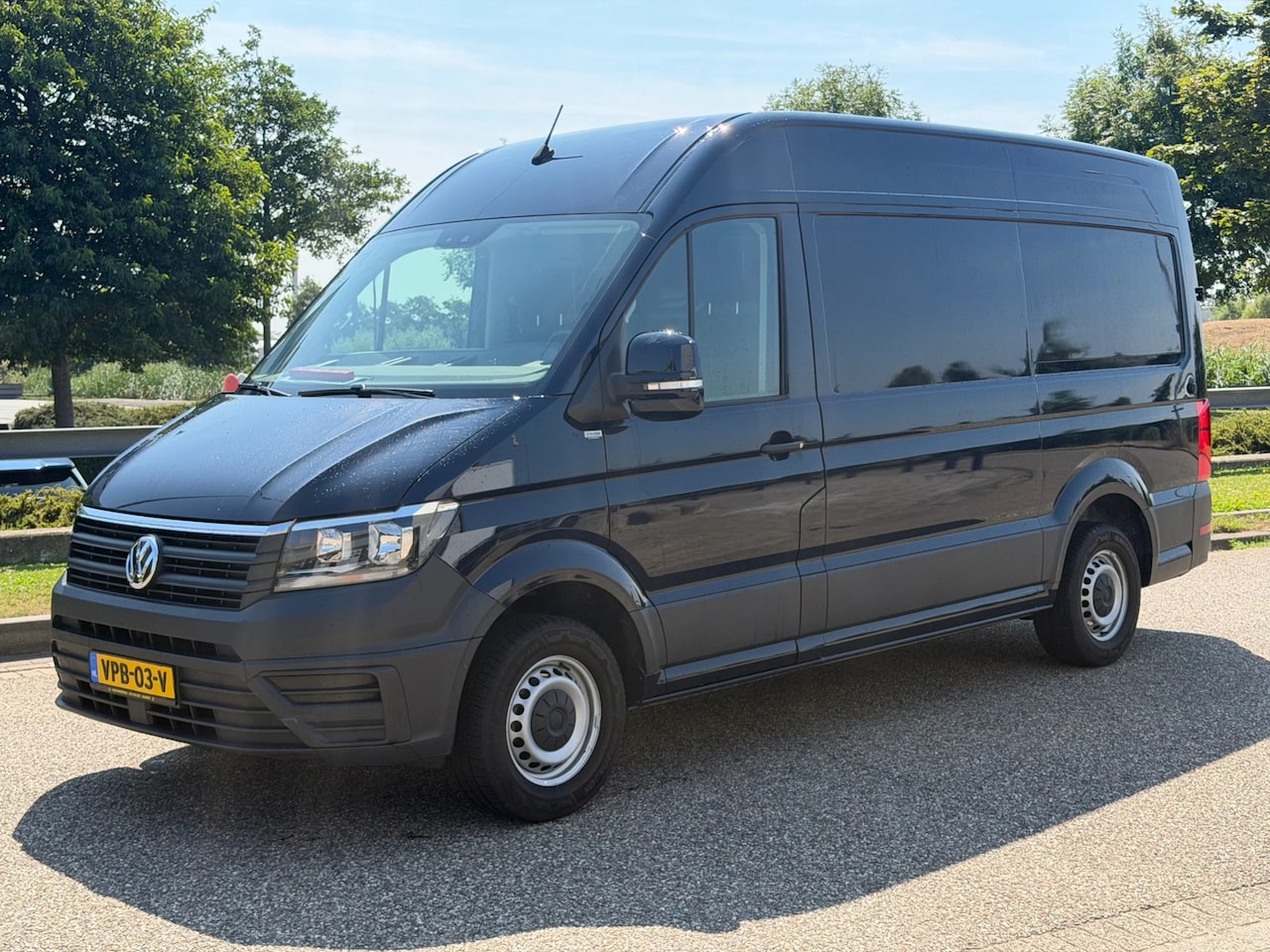 Volkswagen Crafter - 2.0TDI L3H2 ( L2H2 ) Trendline Airco Trekhaak AppleCarplay 78000KM - AutoWereld.nl