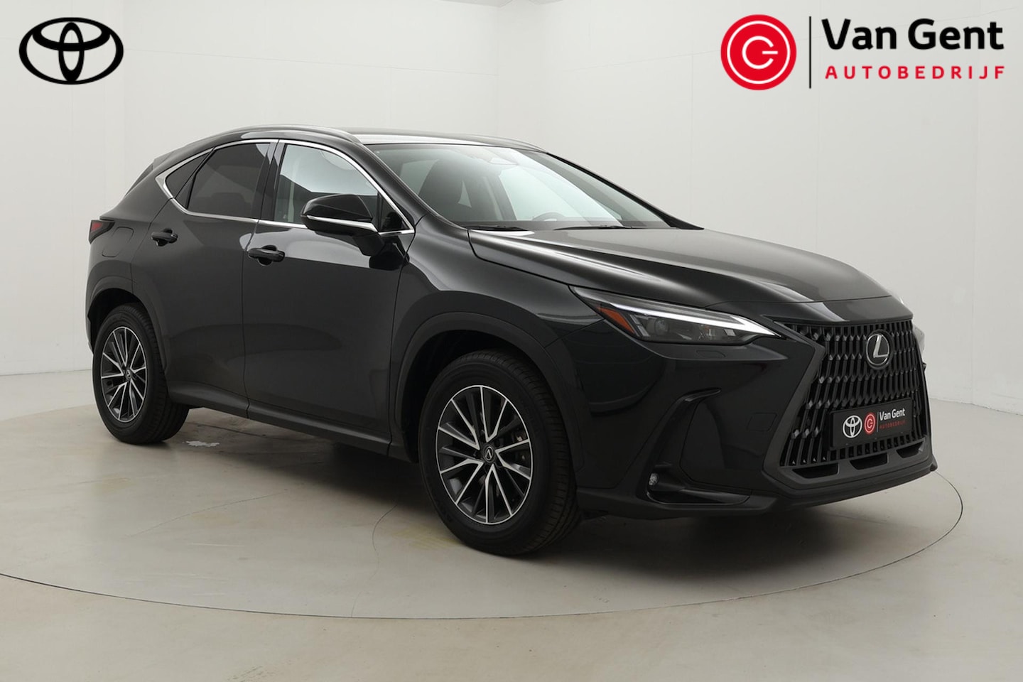 Lexus NX - 450h+ AWD Luxury Line | Trekhaak | Leder | Dodehoek detectie | Apple Carplay / Android Aut - AutoWereld.nl