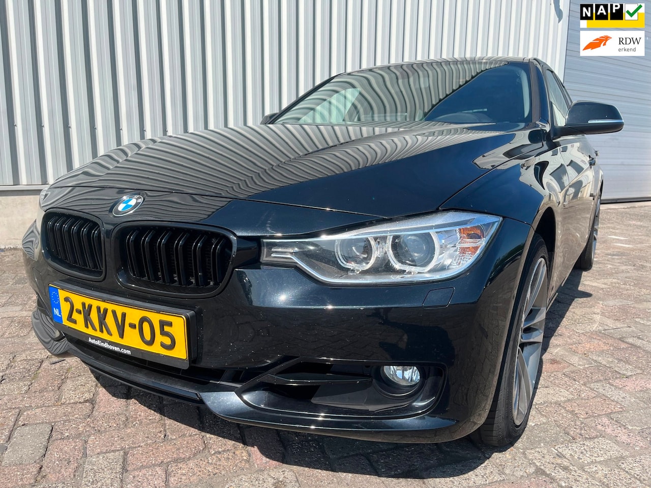 BMW 3-serie Touring - 320i Executive Sport BPM SCHADEAUTO! - AutoWereld.nl