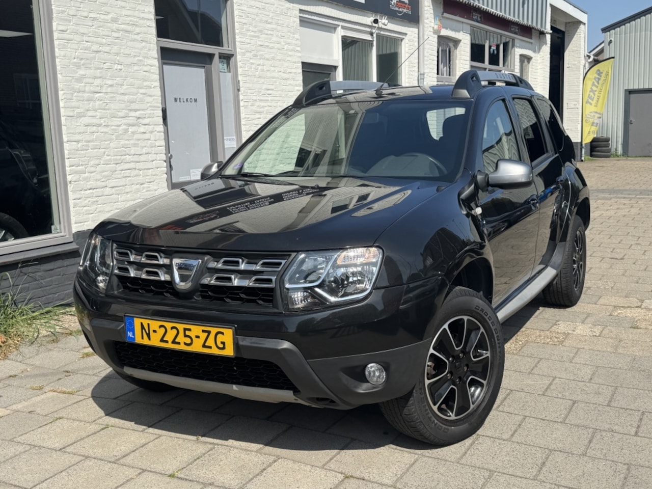 Dacia Duster - 1.2 TCe 4x2 Lauréate*Leder*Navi*Camera*FULL-OPTION* - AutoWereld.nl