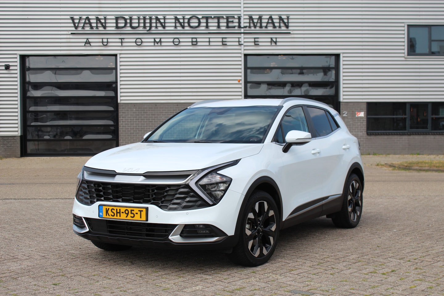 Kia Sportage - 1.6 T-GDi Plug-in Hybrid AWD DynamicLine / Stuur/stoelverwarming - AutoWereld.nl