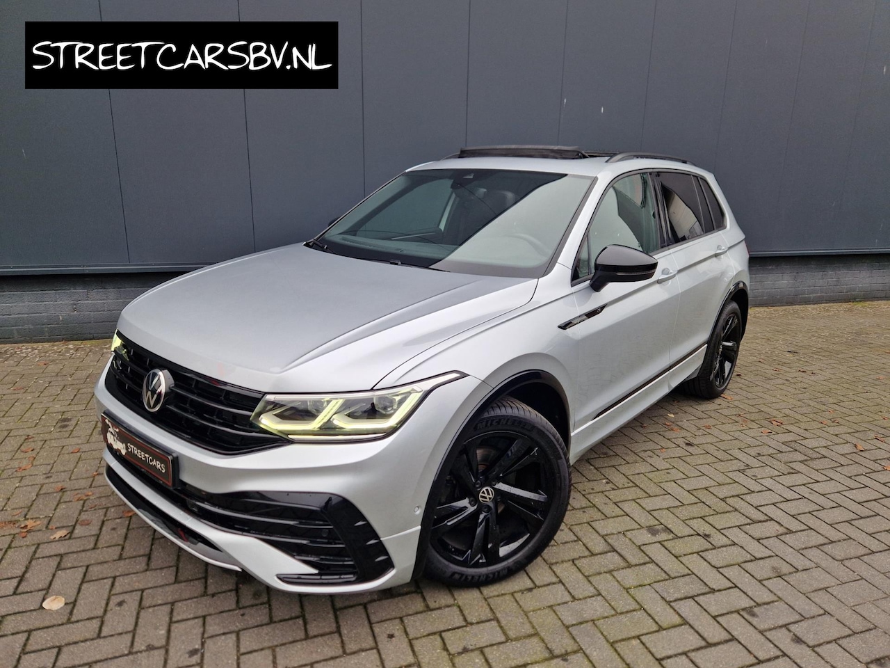 Volkswagen Tiguan - 1.5 TSI Dsg 2x R-Line Pano Full! - AutoWereld.nl