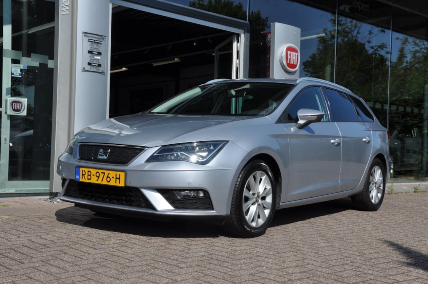 SEAT Leon ST - 1.0 EcoTSI St. BnsI. - AutoWereld.nl