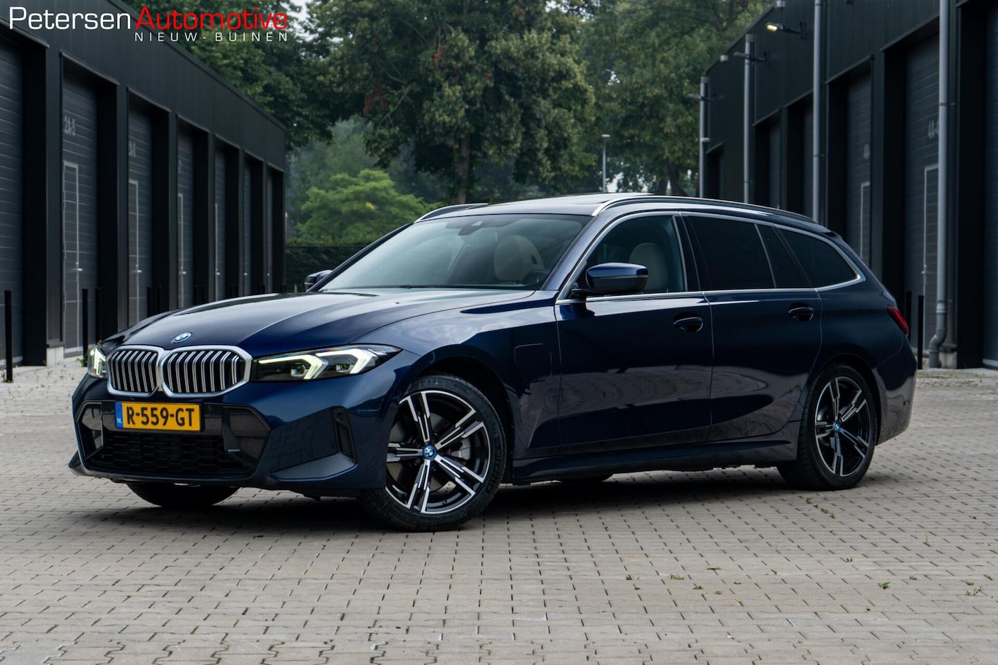 BMW 3-serie Touring - 320e M-Sport Nw Model*Pano* Leder* Vol* - AutoWereld.nl