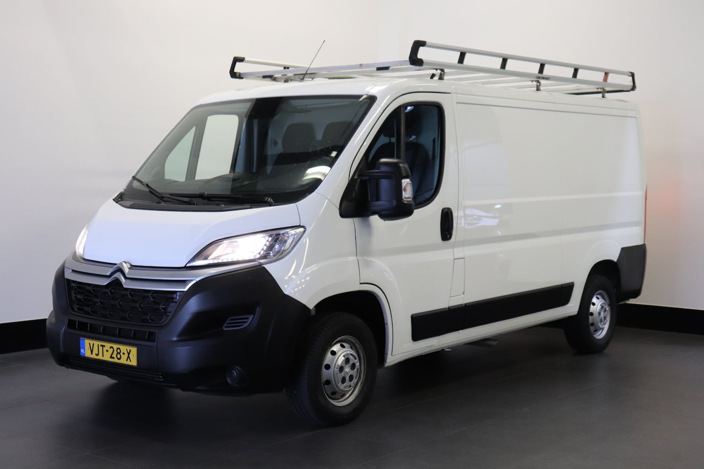 Citroën Jumper - 2.2 BlueHDi 120PK L2H1 EURO 6 - Airco - Navi - Cruise -   € 10.950,- Excl. - AutoWereld.nl