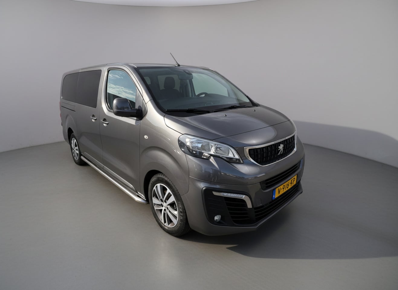 Peugeot Expert - 231L 2.0 BlueHDI 150 DC Premium 231L 2.0 BlueHDI 150 DC Premium - AutoWereld.nl