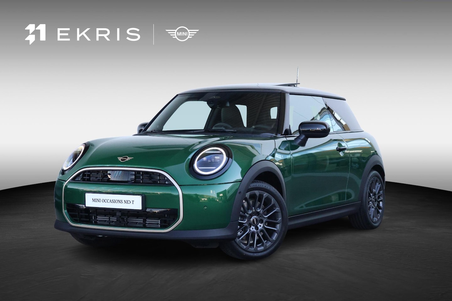 MINI 3-Deurs - 1.5 Cooper C Blackyard | Pano-dak | Harman Kardon | Elektrische stoelen met geheugen | Hea - AutoWereld.nl