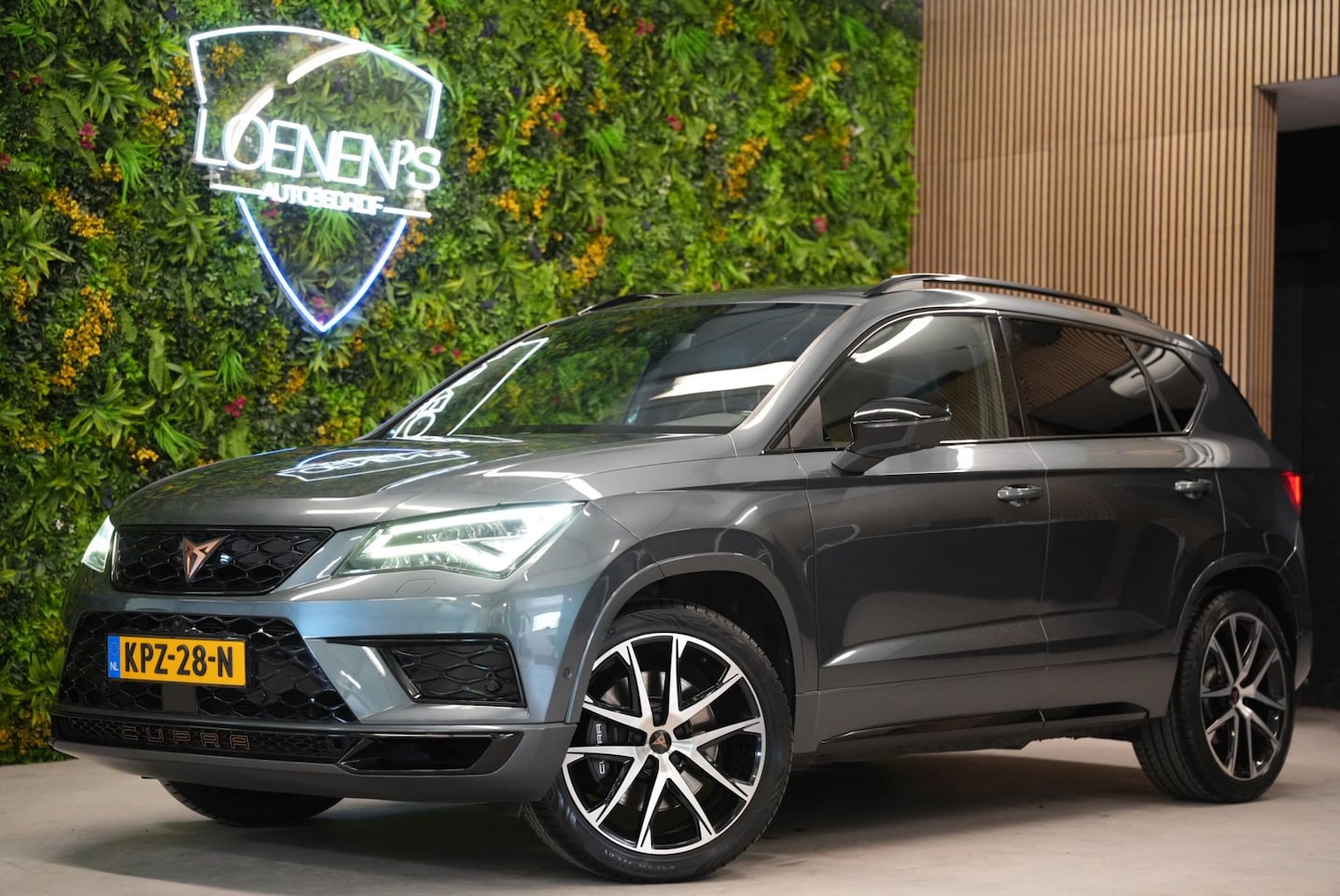 CUPRA Ateca - 2.0 TSI 4DRIVE / Camera / CarPlay / Sfeerverlichting / Cruise - AutoWereld.nl