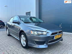 Mitsubishi Lancer Sports Sedan - 1.5i Invite AIRCO