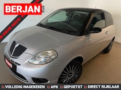 Lancia Y(psilon) - Ypsilon 1.2 Argento AIRCO ELEK RAMEN CENT VERG LEUKE KM STAND NWE APK INRUIL MOGELIJK LEUK