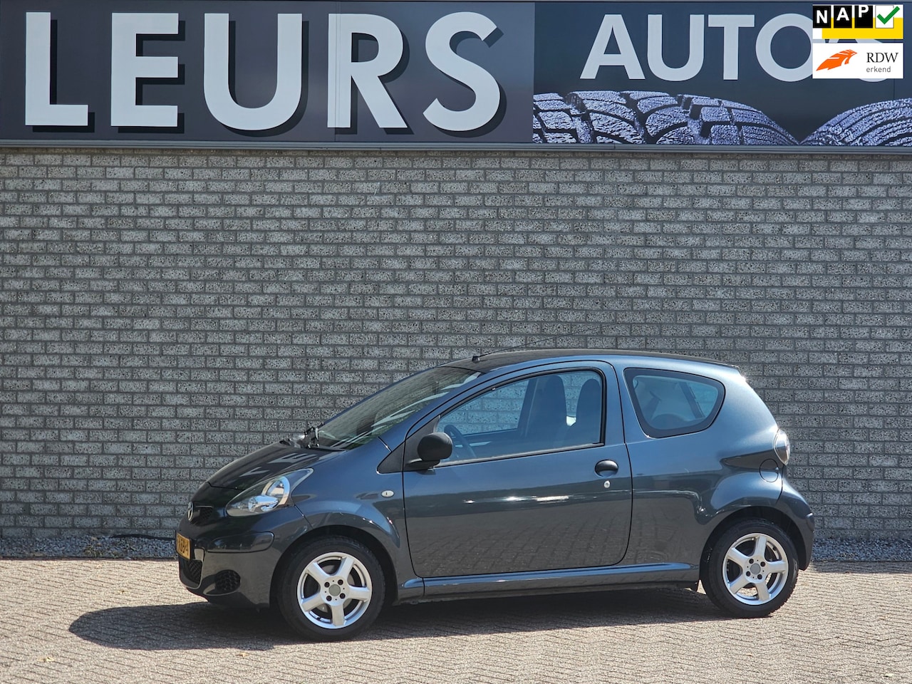 Toyota Aygo - 1.0-12V Access 1.0-12V Access - AutoWereld.nl
