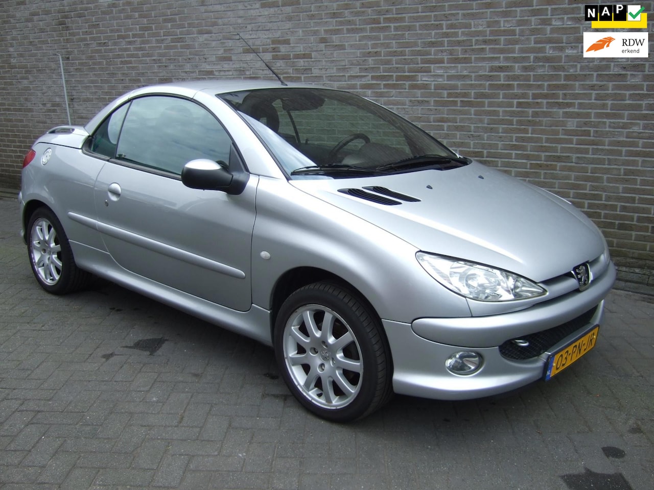 Peugeot 206 CC - 2.0-16V Cabrio - Airco - Leder - - AutoWereld.nl