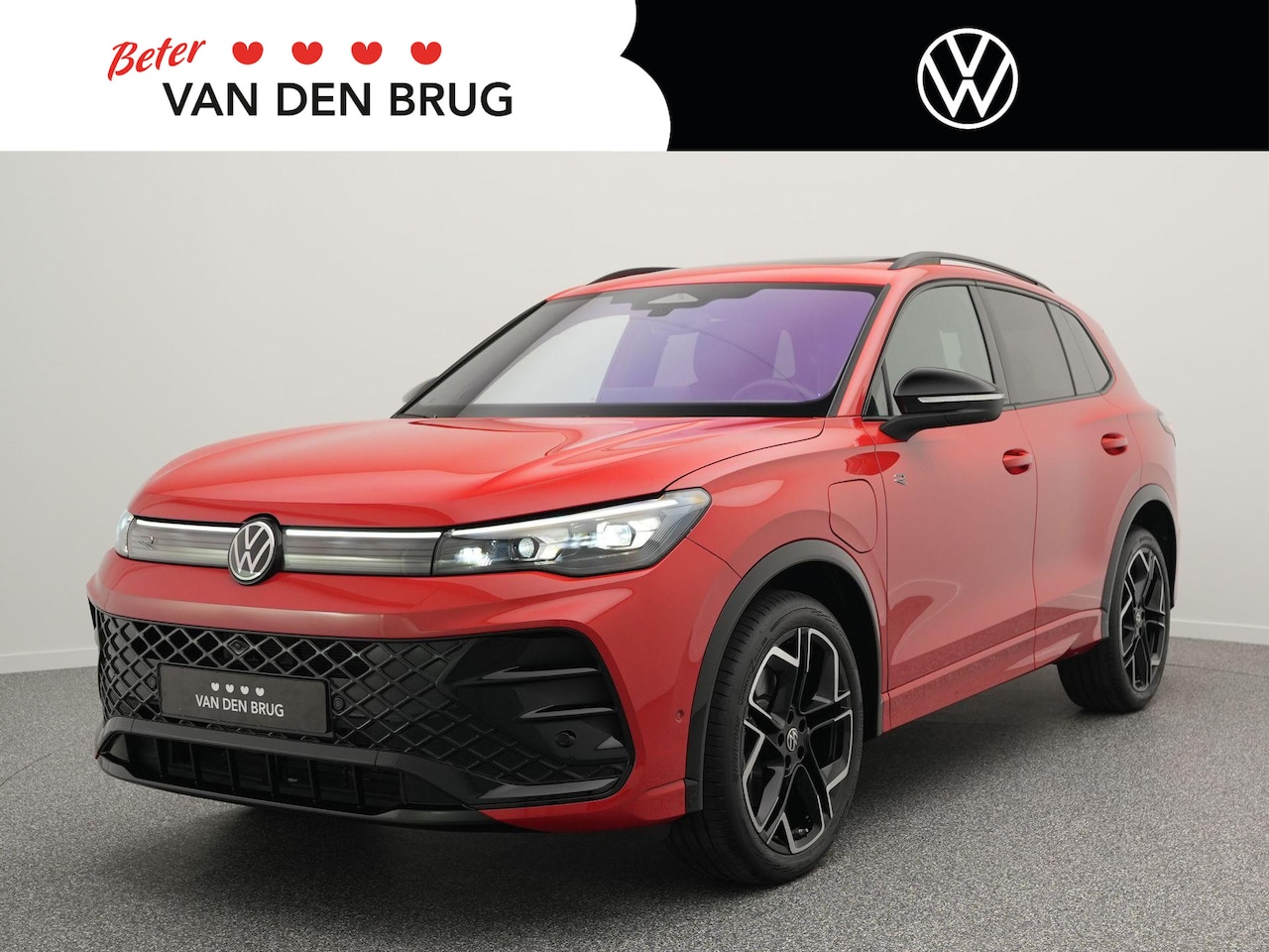 Volkswagen Tiguan - R-Line 1.5 eHybrid 272 PK | LED Matrix IQ | Panoramadak | Leder | DCC | Stoelverwarming & - AutoWereld.nl