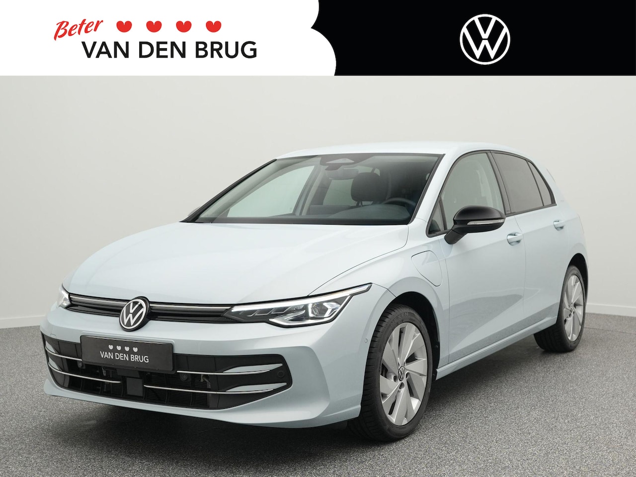 Volkswagen Golf - Life Edition 1.5 eHybrid 204 PK | LED Matrix IQ | Achteruitrijcamera | Navigatie | Elek. W - AutoWereld.nl
