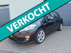 Toyota Auris - | 1.8 Full Hybrid Executive | Airco | Cruise control | 2e eigenaar |