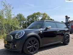 MINI Clubman - 1.6 Cooper Chili/Black on Black/Pano/Half Leder/Bi-Xenon/Stoelverwarming/Cruise/Airco
