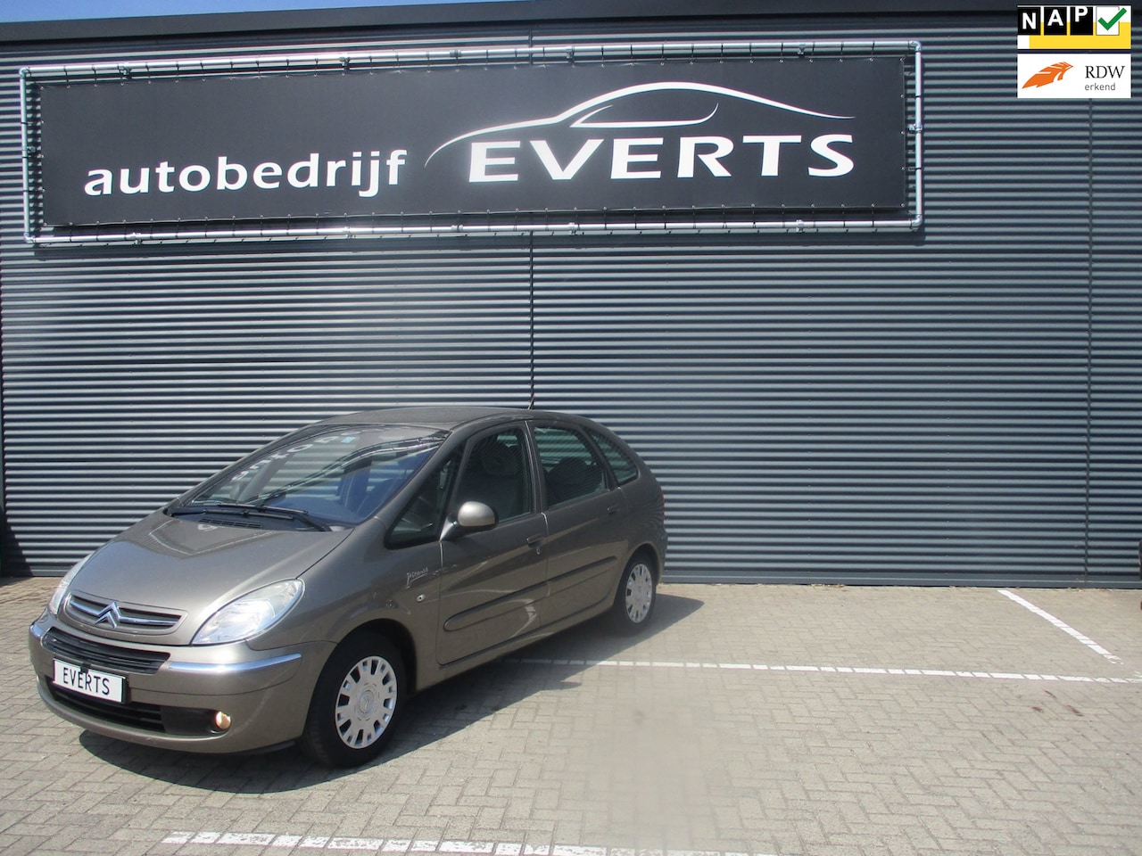 Citroën Xsara Picasso - 1.6i-16V Image Clima recent distributie vervangen zeer nette goed rijdende auto scherpe me - AutoWereld.nl
