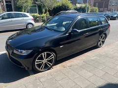 BMW 3-serie Touring - 325xi High Executive 3.0 6-cyl xDrive 4x4 Pano Leer CarPlay Shadow Xenon, mooie staat