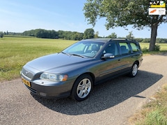 Volvo V70 - 2.4 Edition II CRUISE CONTROL / AIRCO / TREKHAAK / VOLLEDIGONDERHOUDEN