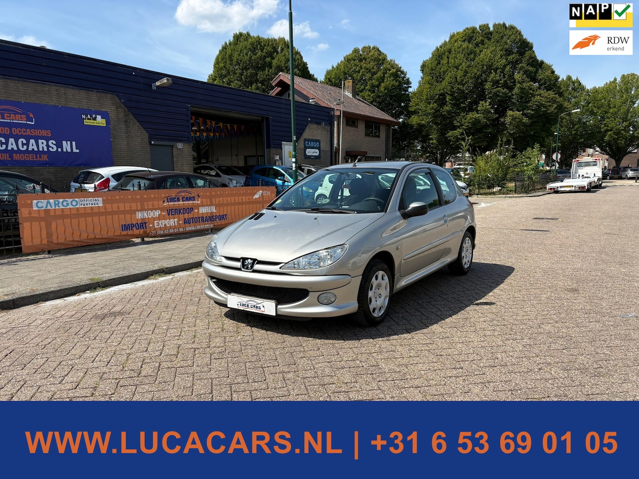 Peugeot 206 - 1.4 Forever 2X SLEUTEL + BOEKJES! - AutoWereld.nl