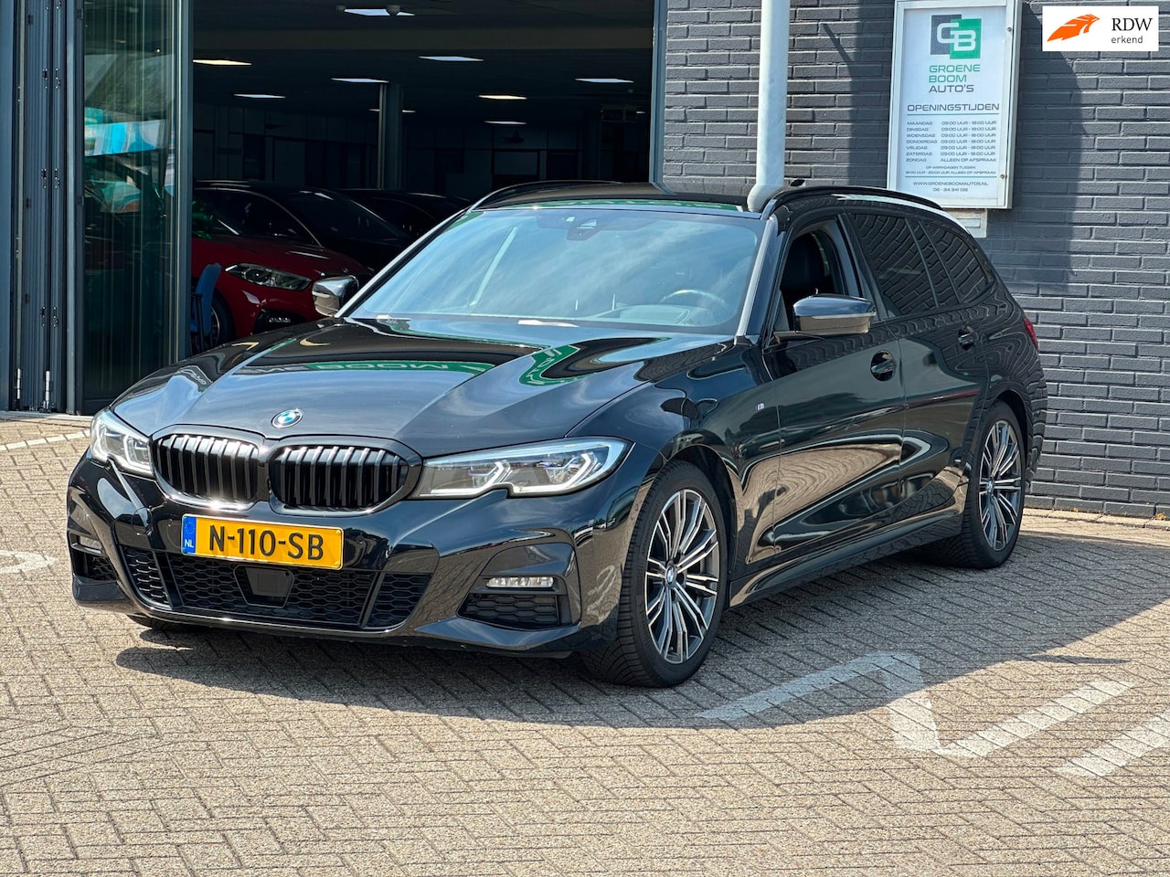 BMW 3-serie Touring - 318i High Executive Edition/M-PAKKET/CARPLAY/CAMERA/NETTE STAAT!! - AutoWereld.nl