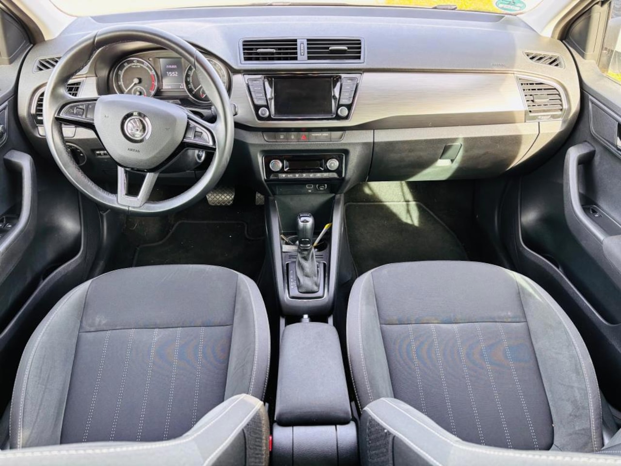 Skoda Fabia Combi - 1.0 TSI Style|AUTOMAAT|NETTE AUTO|TREKHAAK - AutoWereld.nl