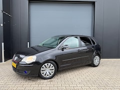 Volkswagen Polo - 1.4-16V Trendline airco, 5drs