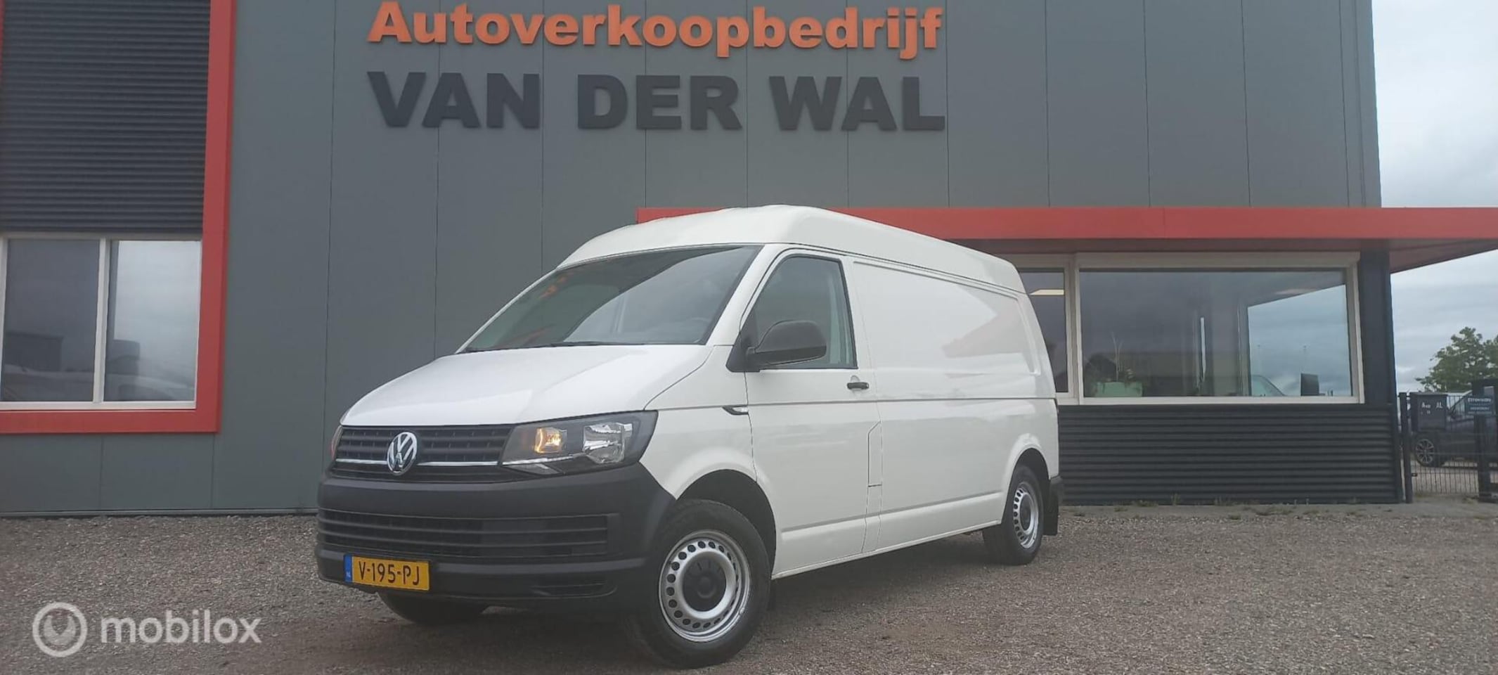Volkswagen Transporter - 2.0 TDI L2H2/AIRCO/CRUISECONTROL - AutoWereld.nl