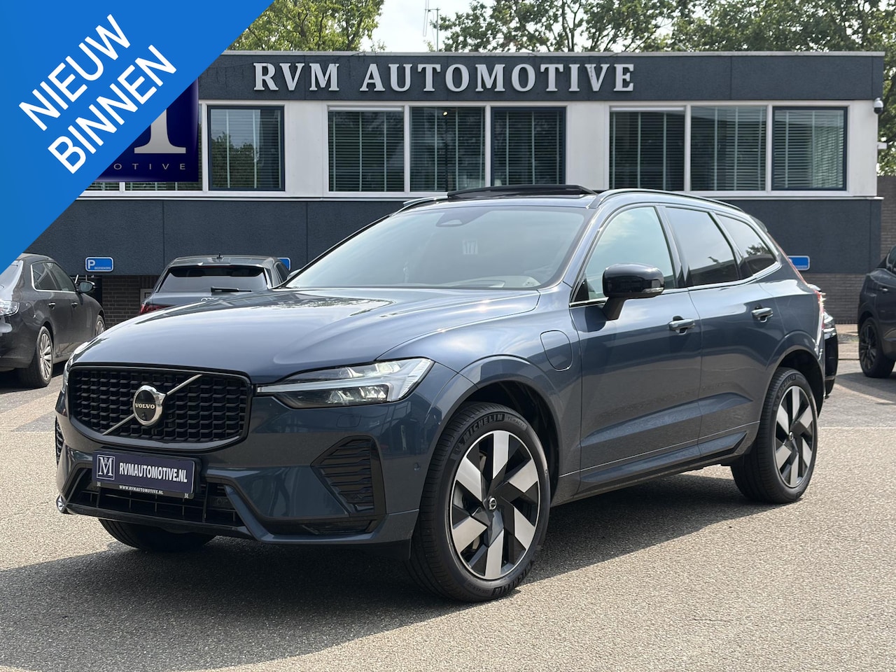 Volvo XC60 - Plug-In Hybrid AWD T8 Plus Dark HEAD-UP DISPLAY | 360 CAMERA | PANORAMA DAK | HARMAN/KARDO - AutoWereld.nl