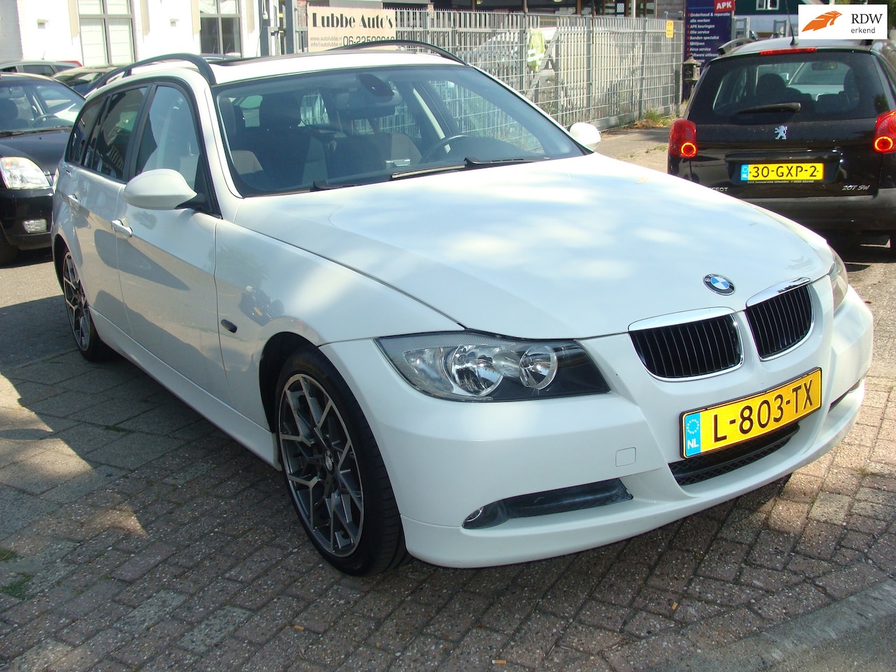BMW 3-serie Touring - 318i exe pano elek pak nap apk - AutoWereld.nl