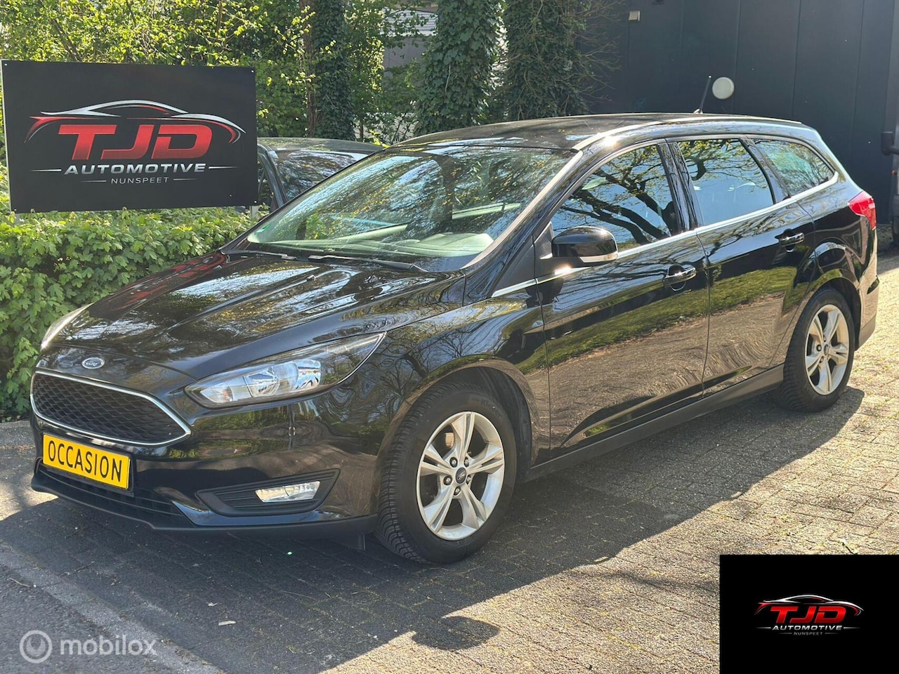 Ford Focus Wagon - 1.0 Ecoboost Trend / airco - AutoWereld.nl
