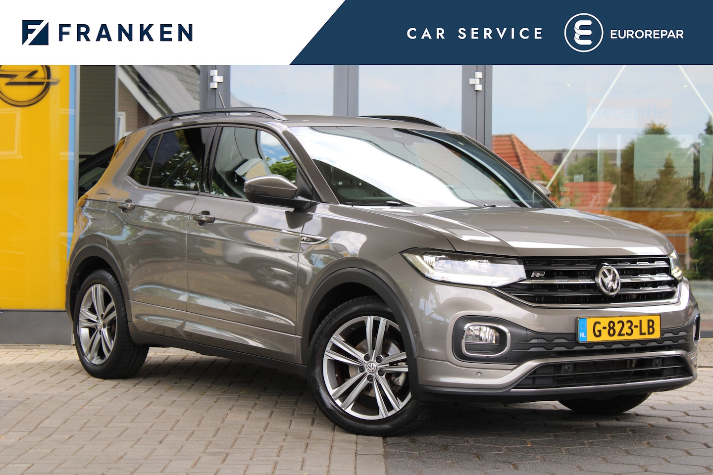 Volkswagen T-Cross - 1.0 TSI Life | Adaptieve cruise | Digital cockpit | R-Line interieur + Exterieur - AutoWereld.nl