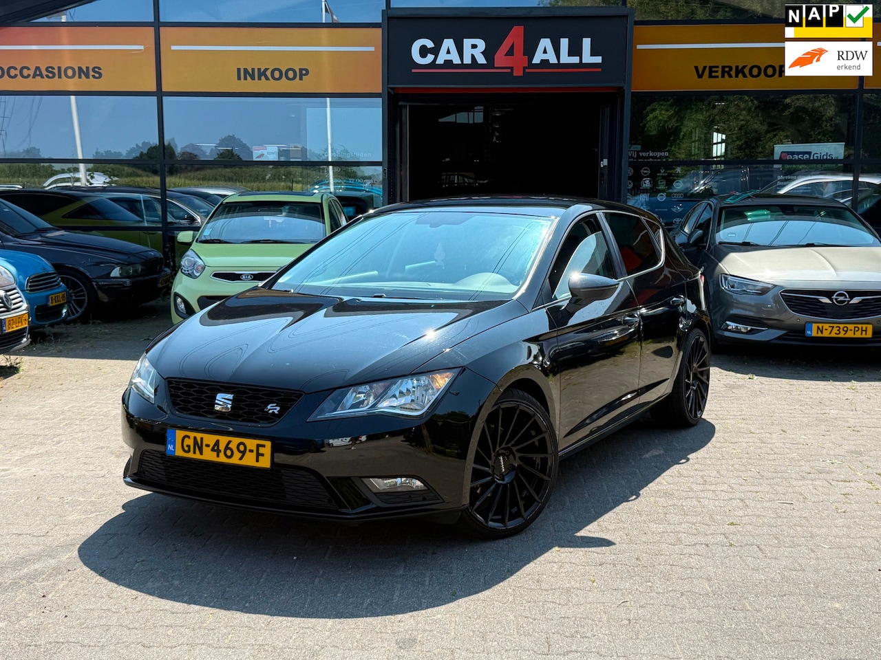 SEAT Leon - 1.0 EcoTSI Style Connect CARPLAY/PDC/LMVELGEN/RIJDT PERFECT - AutoWereld.nl