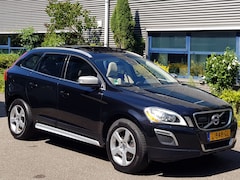 Volvo XC60 - D5 Aut R Design Pano Leder Navi Xenon