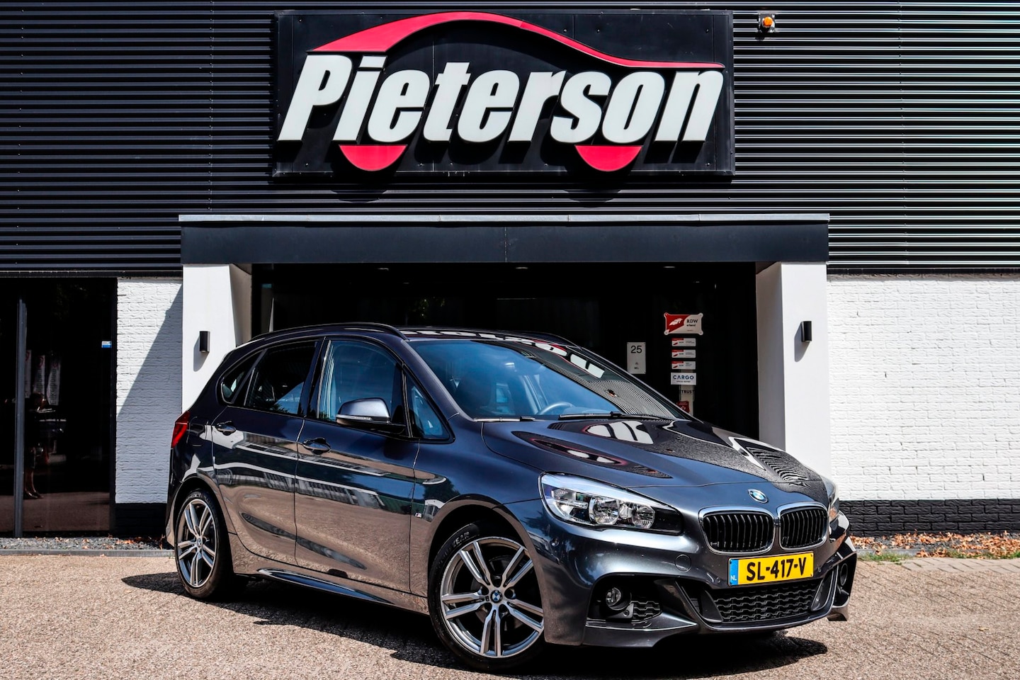 BMW 2-serie Active Tourer - 218i M-Pakket DEALER OH TREKHAAK - AutoWereld.nl