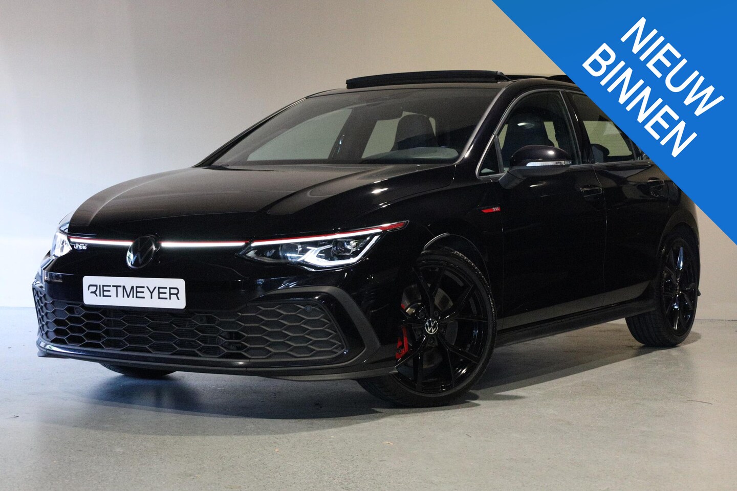 Volkswagen Golf - 2.0 TSI GTI |Pano |Sfeerverlichting |Stuurverwarming - AutoWereld.nl