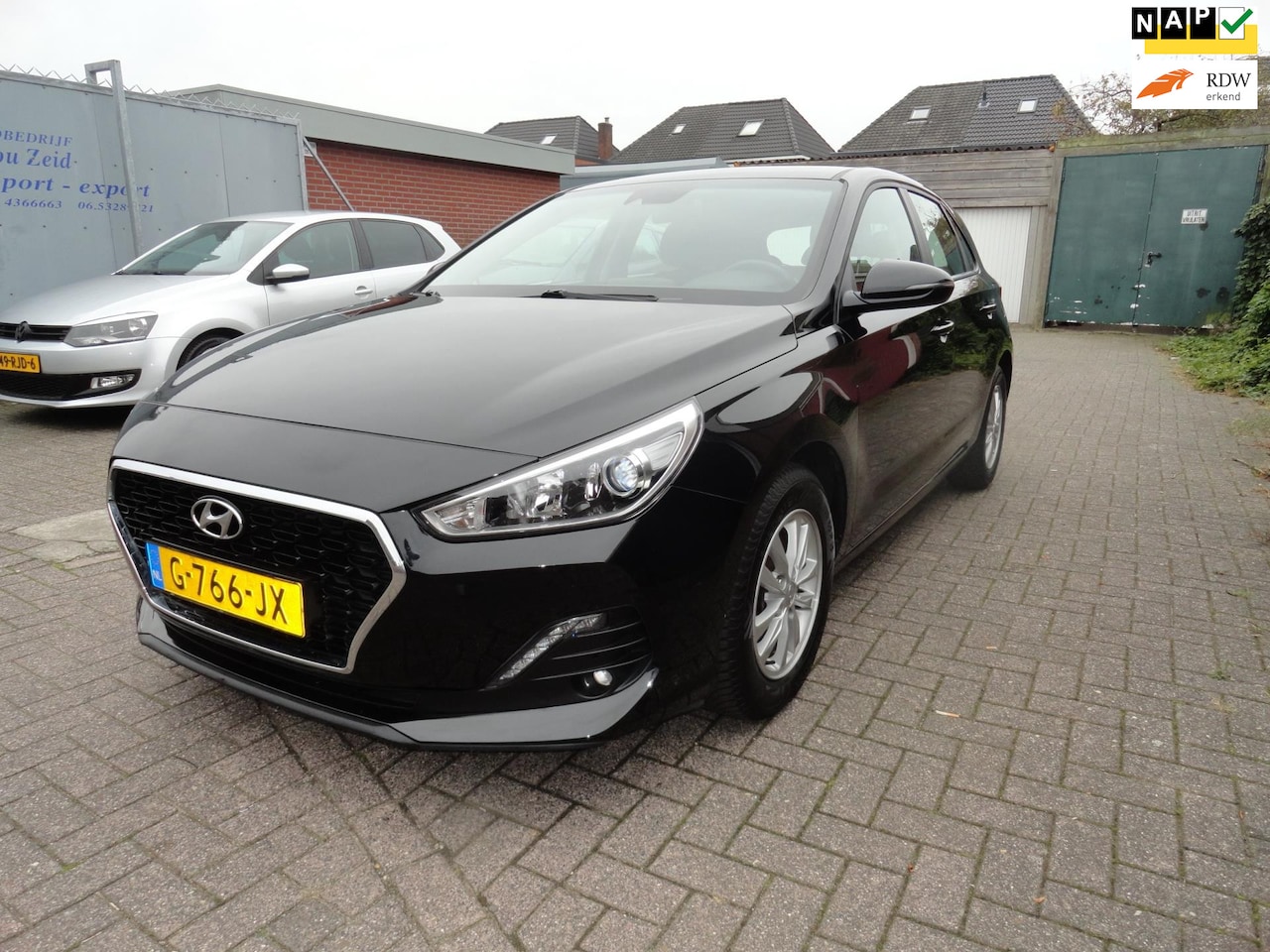 Hyundai i30 - 1.0 T-GDi Comfort 1.0 T-GDI Comfort (KM 234152 NAP NAVI CLIMA) - AutoWereld.nl